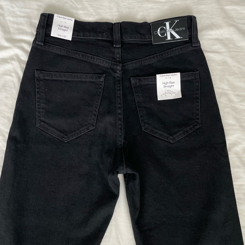 BRAND NEW Calvin Klein Straight Jeans - Picture 2 of 5